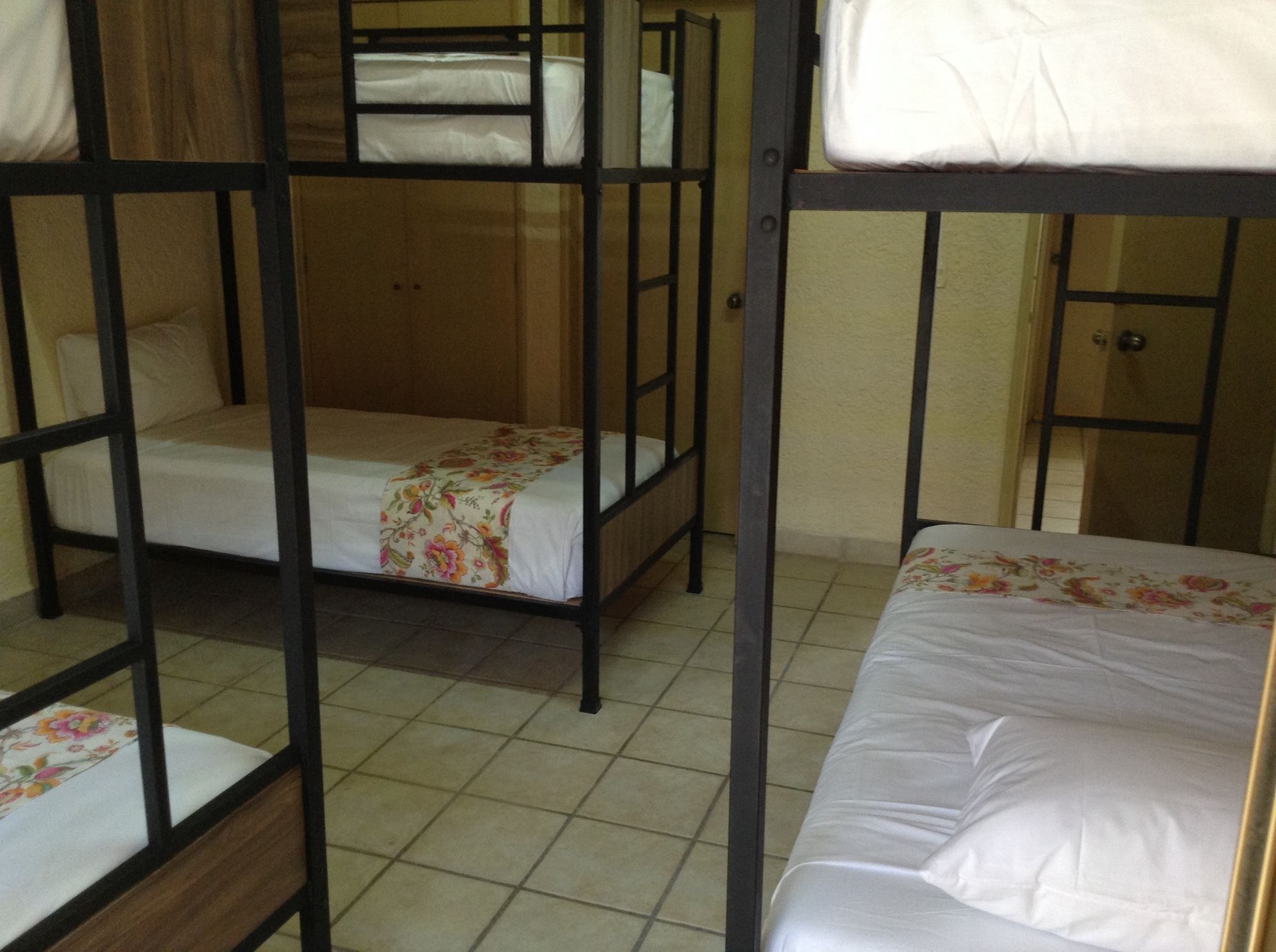 Hostalife Гуадалахара Екстериор снимка